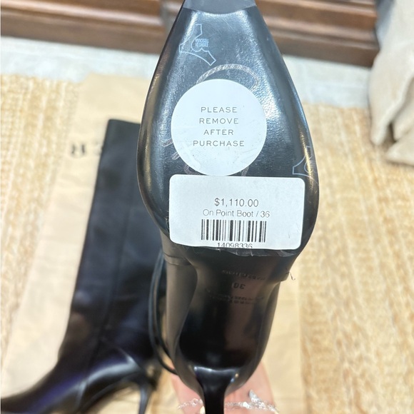 DOROTHEE SCHUMACHER
On Point Leather Knee-high Boots In Schwar - Picture 6 of 11